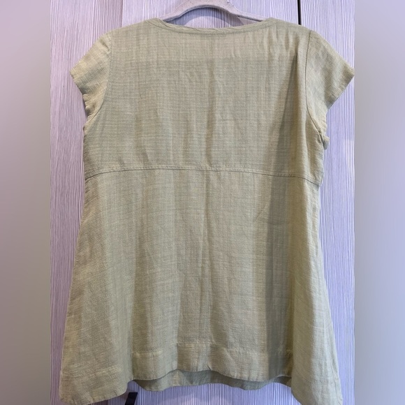 Eileen Fisher | Scoop Neck Empire Waist Blouse | Pistachio Green | Petite Medium - Picture 3 of 10